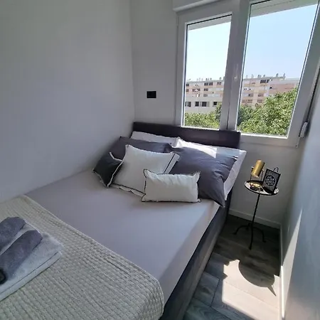 Lux New Marikela Apartmán Split