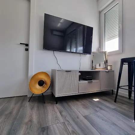 Lux New Marikela Appartement *