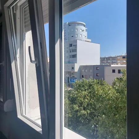 Apartman Lux New Marikela