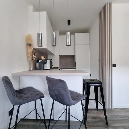 Lux New Marikela سبليت